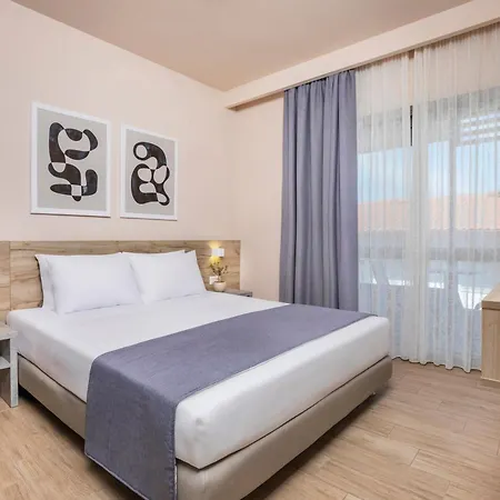 Apartmanhotel Vozina *