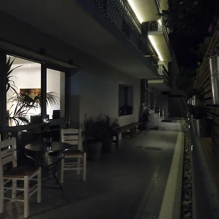 Aparthotel Vozina 3*