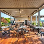 Vozina Aparthotel 3*