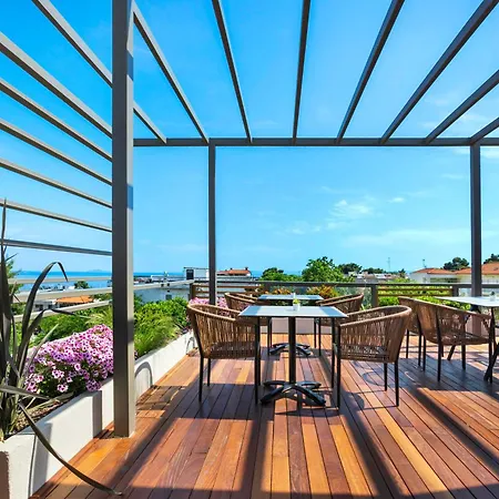 Apart Otel Vozina 3*