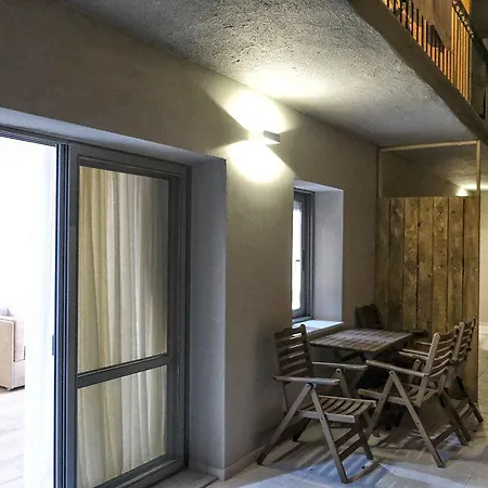 Apart Otel Vozina
