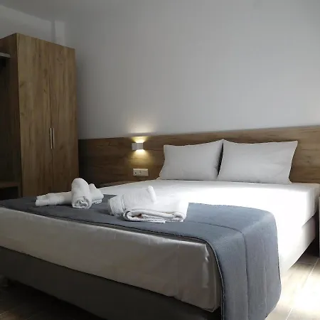 Vozina Aparthotel *